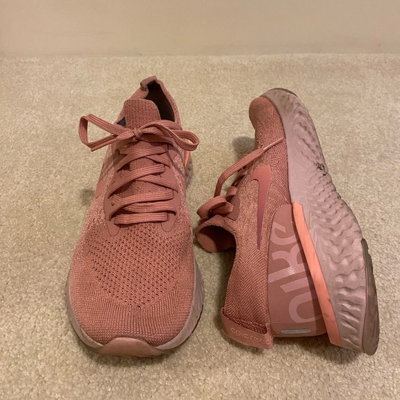 Pink Nike React - Picture 3 of 5